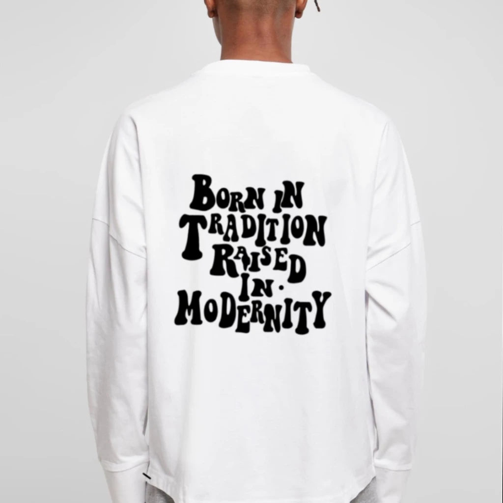 Born in Tradition Oversize Langarmshirt