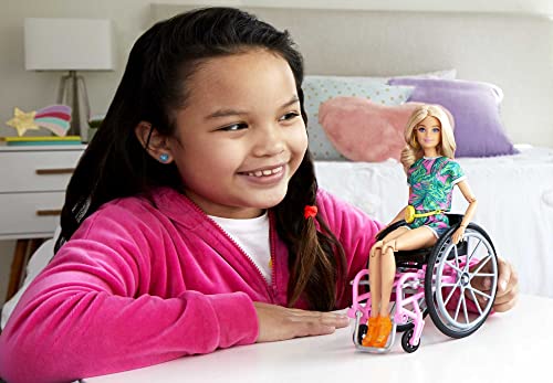 Barbie Fashionistas Puppe #165 mit Rollstuhl für Kinder ab 3 Jahren