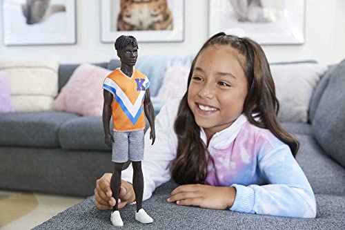 Barbie Fashionistas Puppe, Schwarze Ken-Puppe mit schwarzem Haar ab 3 Jahren