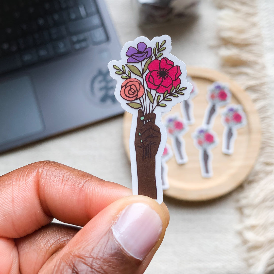 Sticker Hand mit Blumenstrauß Transparent 53x27 mm